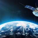 Satellit im Weltraum