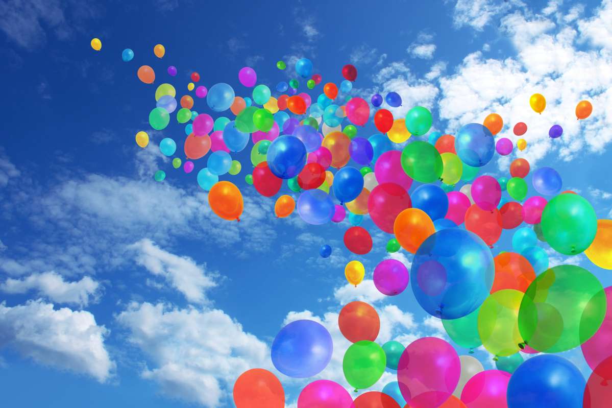 hundreds of balloons in the sky hundreds of balloons in the sky